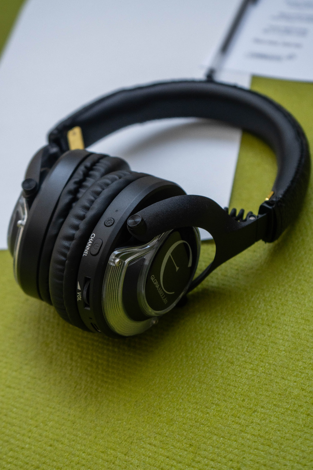 Auriculares de la experiencia EXPERIMENTA